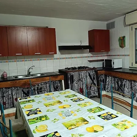 Emmi House Apartment